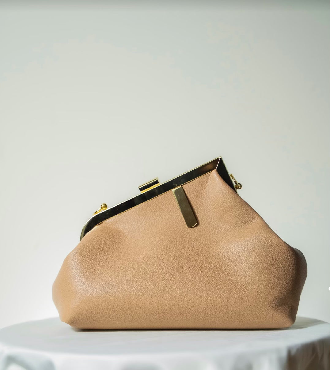 Too Fabulous (Beige)