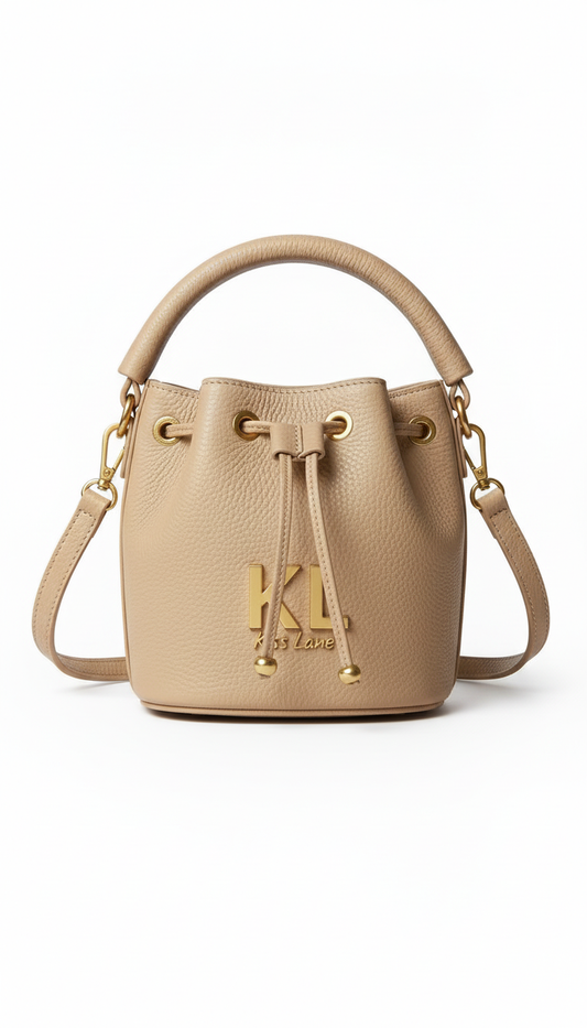 Smooches Bucket Bag