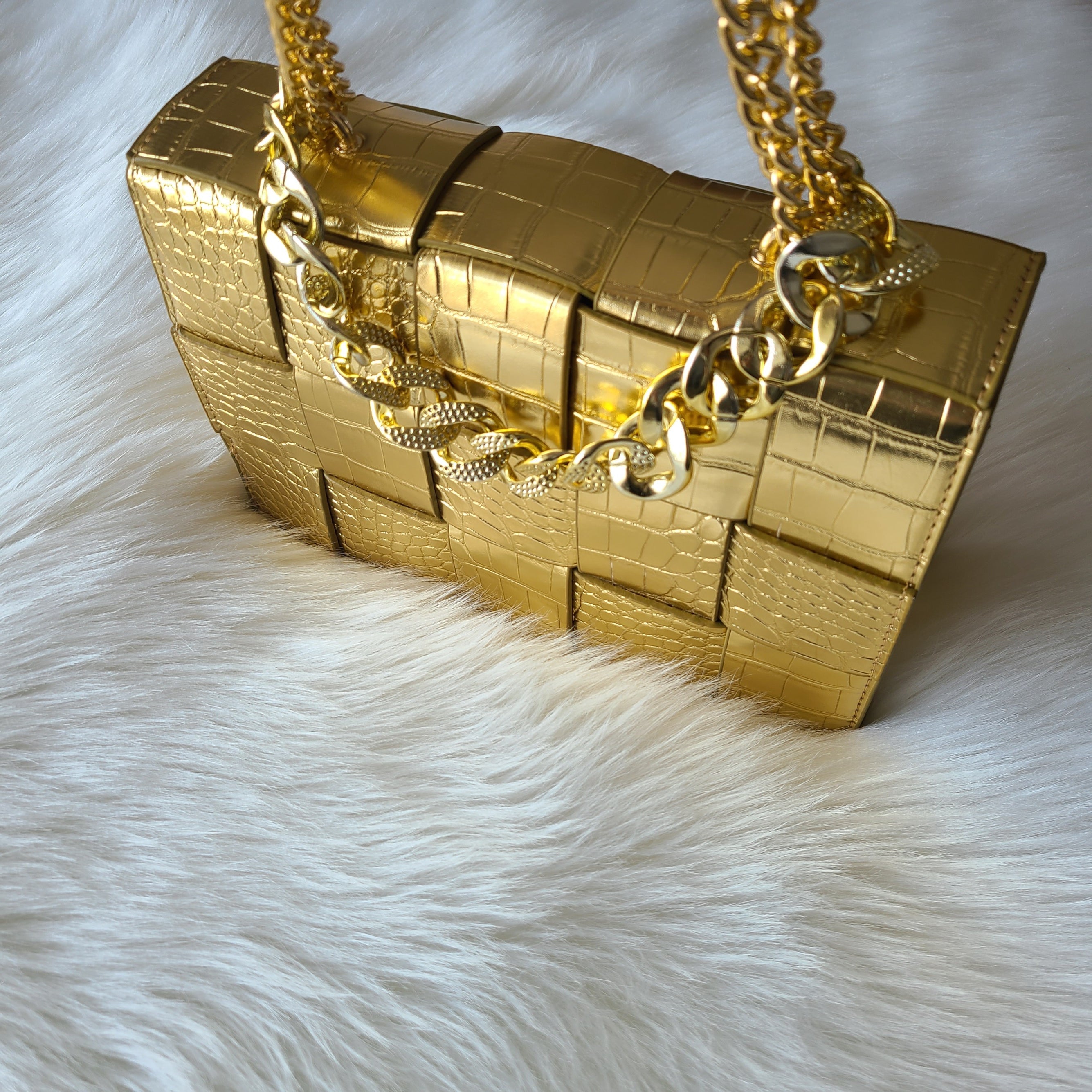 CHECKERED CHAIN (GOLD)