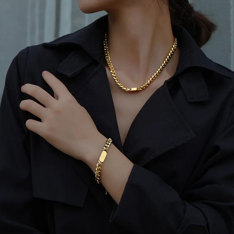 CUBAN CHIC - (GOLD) NECKLACE
