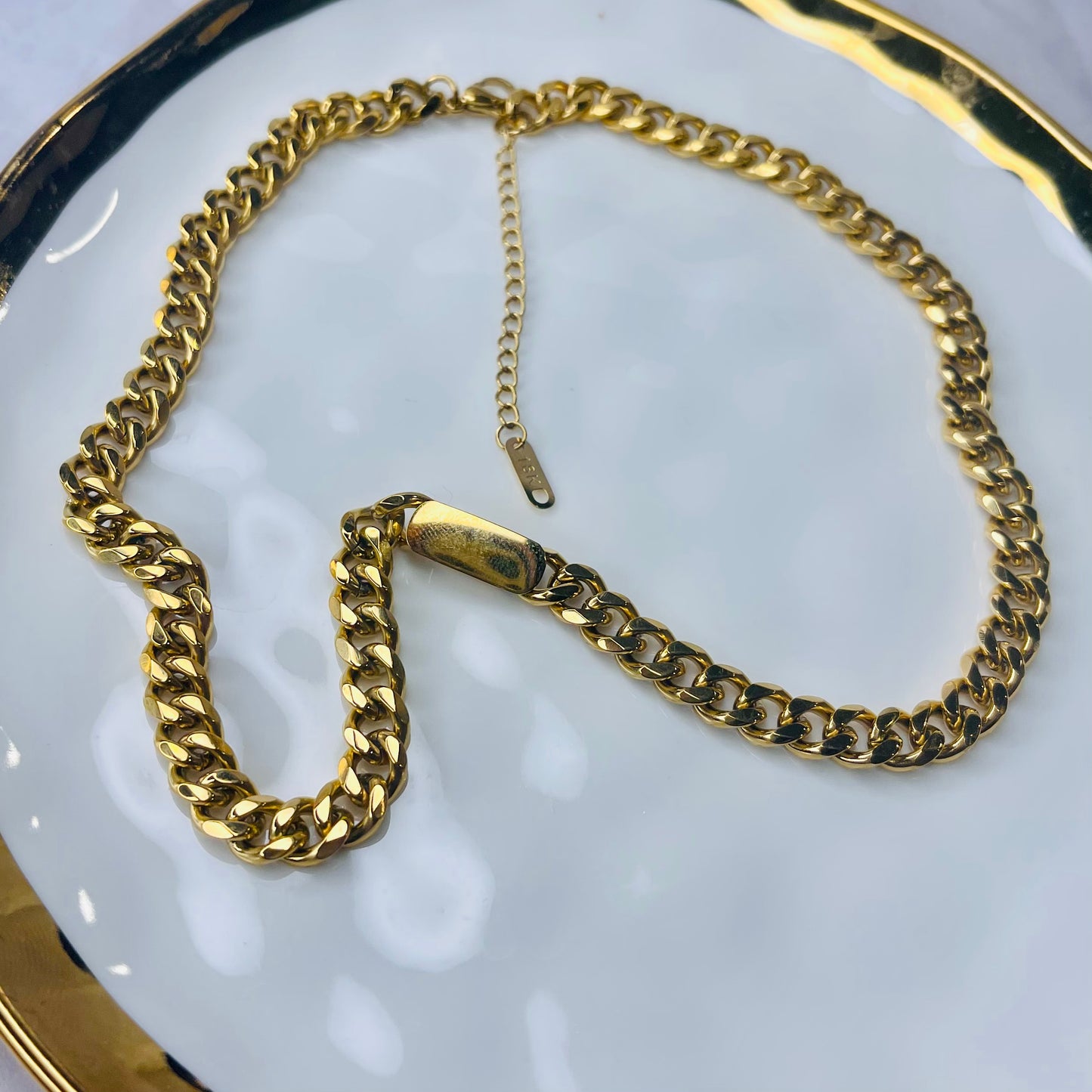CUBAN CHIC - (GOLD) NECKLACE